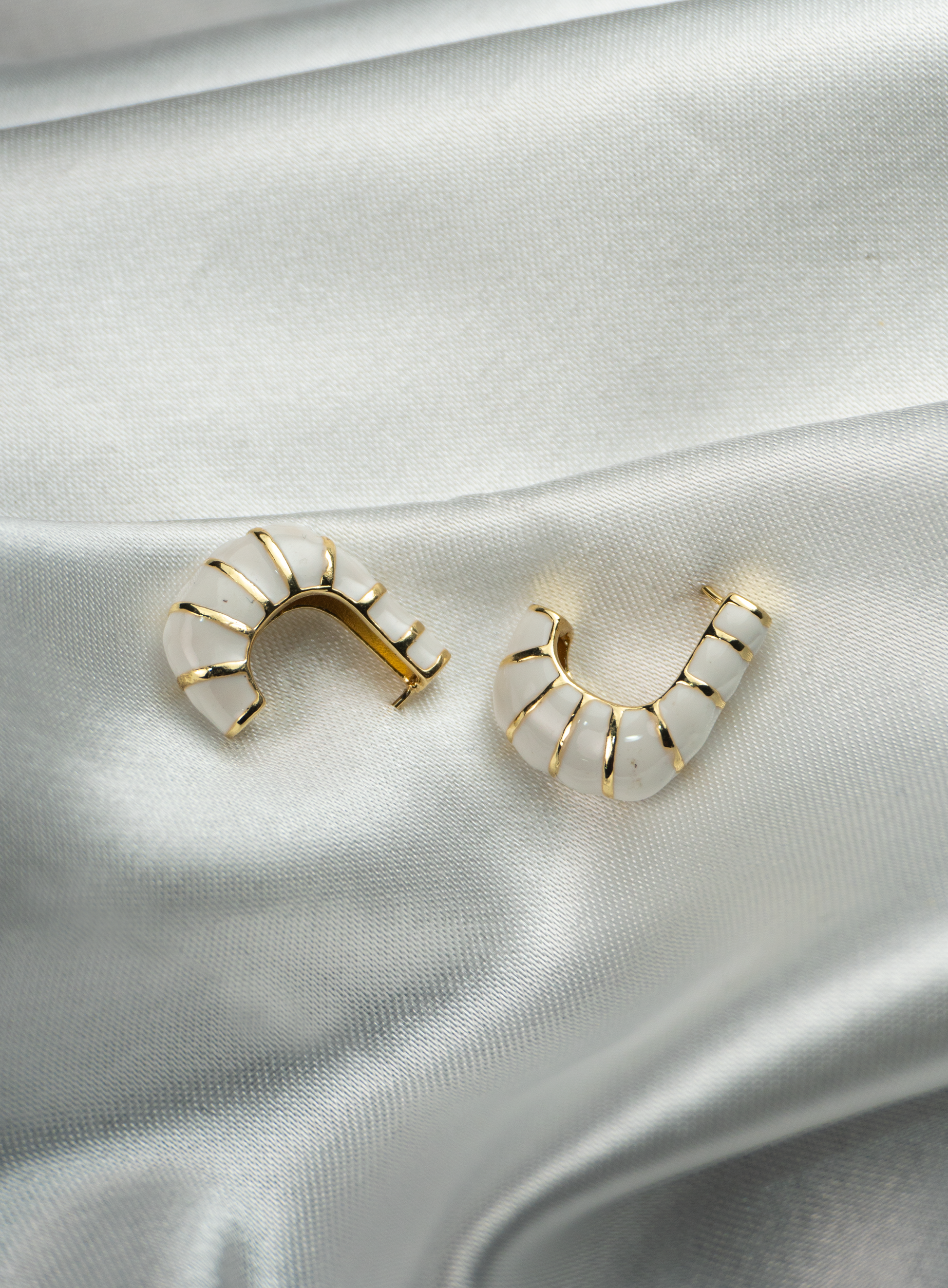 Dos Oruguitas Blancas