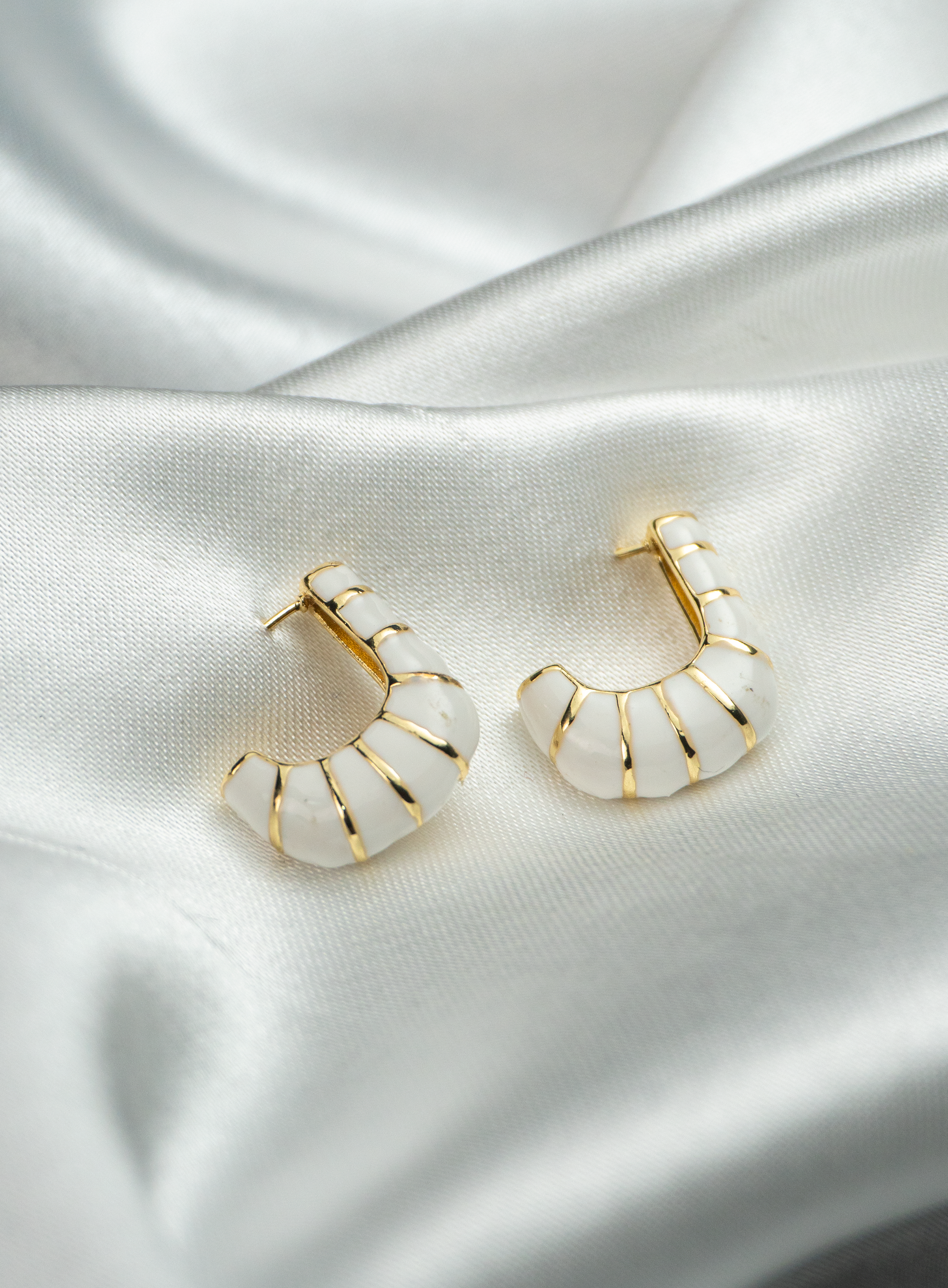 Dos Oruguitas Blancas